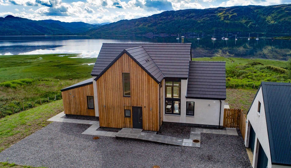 Luxury modern Lochcarron holiday cottage for 7